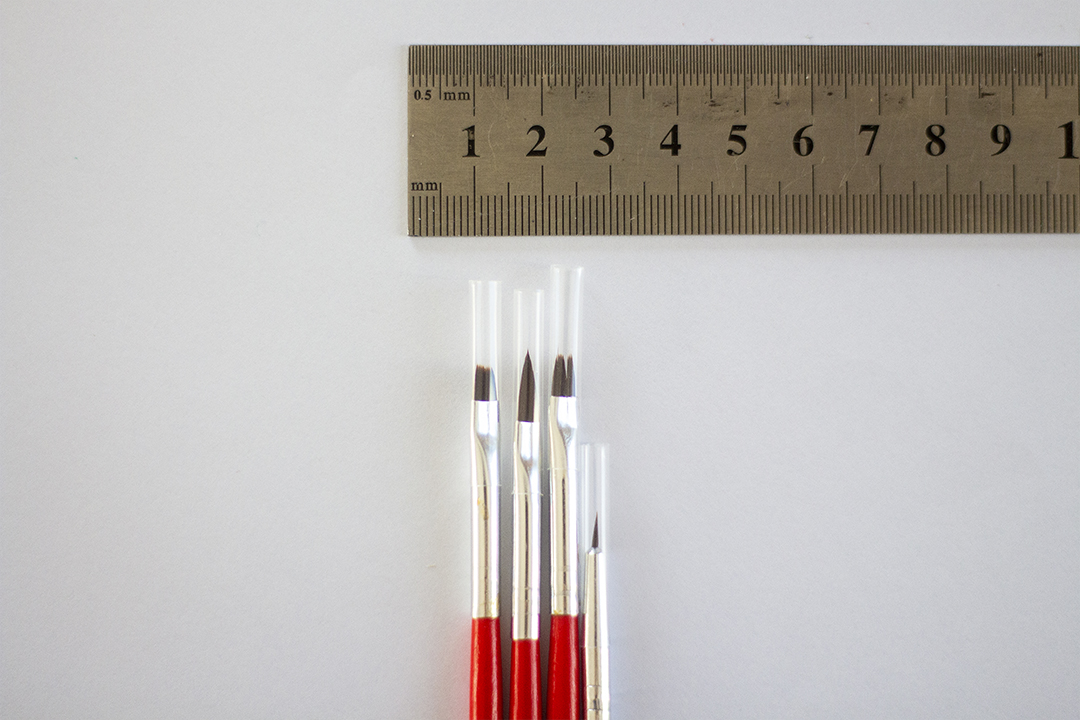 Pędzle syntetyczne do zestawów malowania po numerach akrylowo